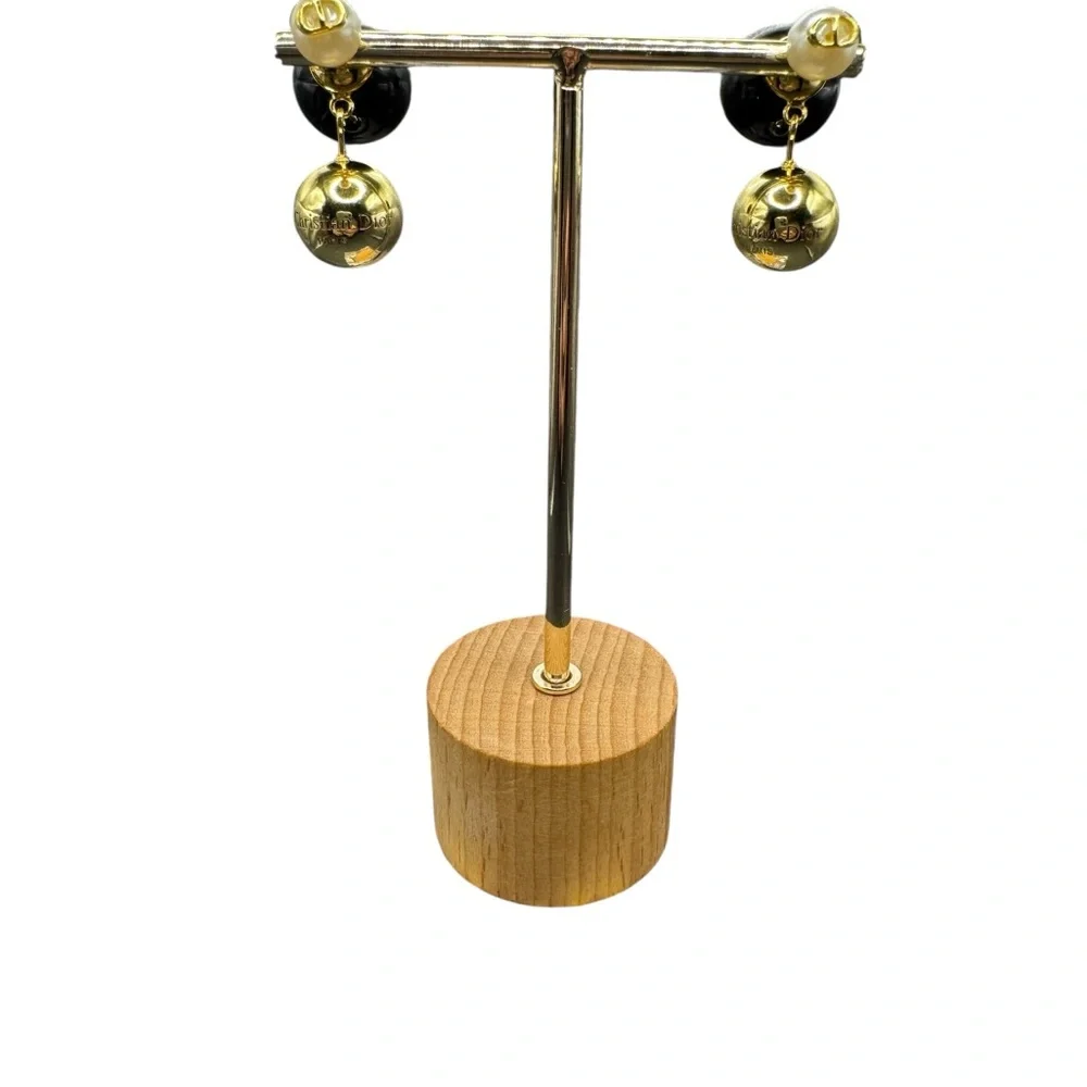 Dior Gold  Tribales Pearl Earrings. - Picture 3 of 6